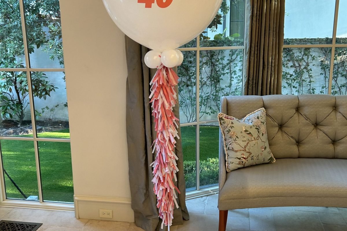 Side table balloon art