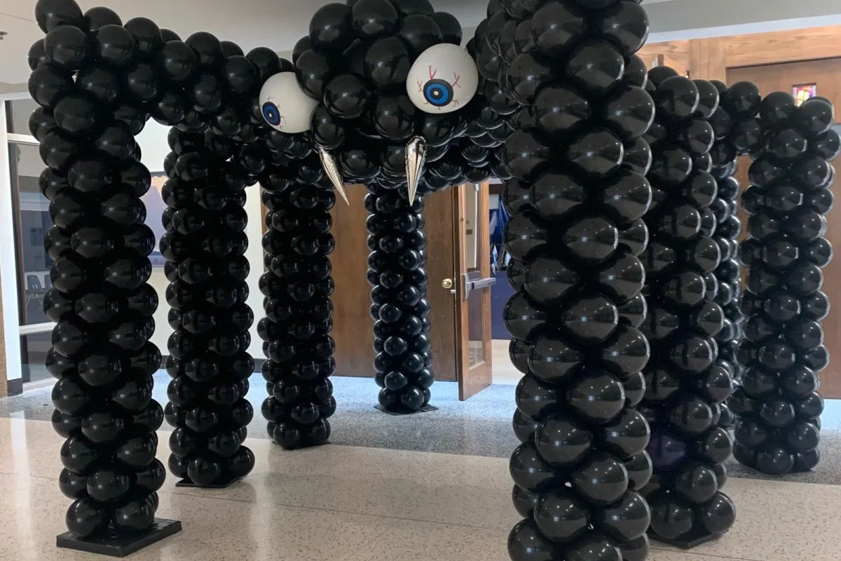 Giant Sculptures to make events Unique🎊 🎈